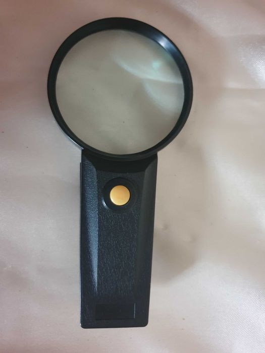 Lupa de 15 centímetros