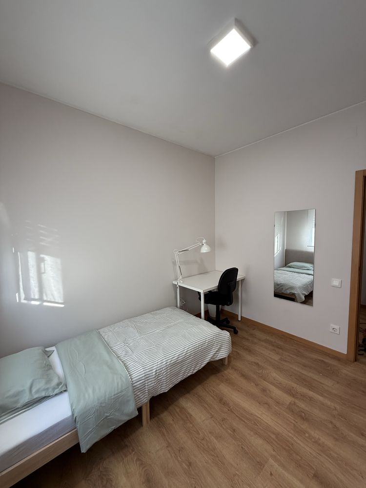 Alugo Quarto a Estudantes