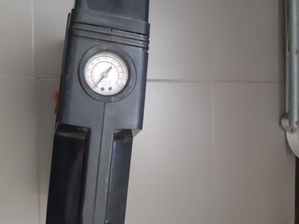 Compresor de carro, lanterna