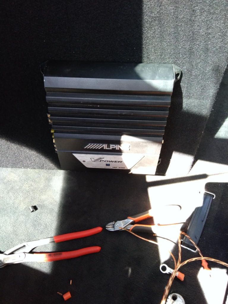 Subwoofer JBL +wzmacniacz ALPINO