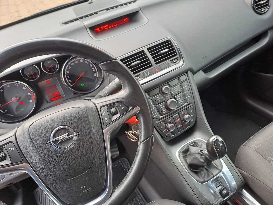 Zadbana bezwypadkowa Meriva B 1.4 turbo, 6 biegów, stan bdb z 2012r