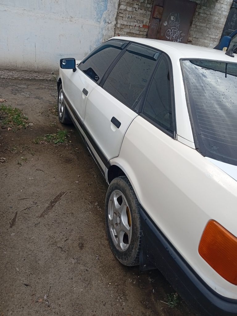 Продажа  автомобиля Ауди 80 Б3