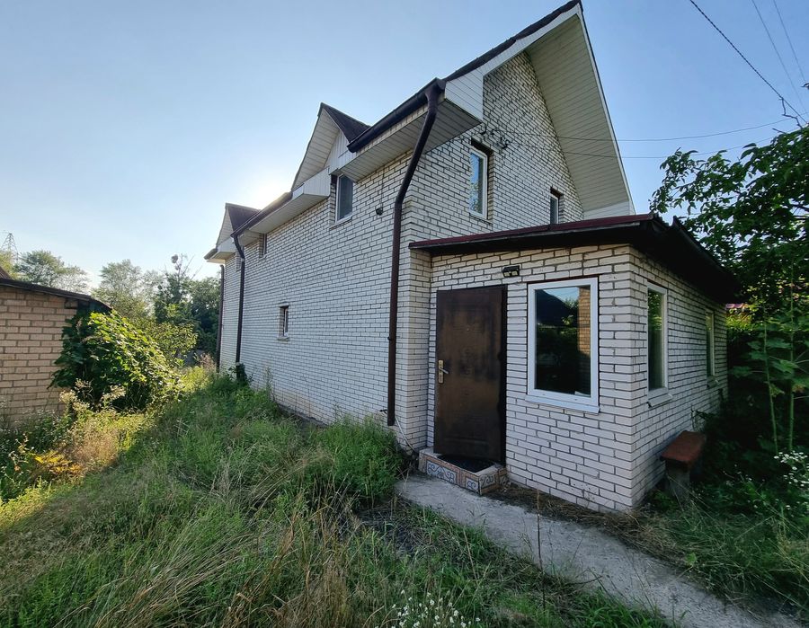 Продаж 2-поверхового цегляного будиноку м. Українка, вул. Приозерна