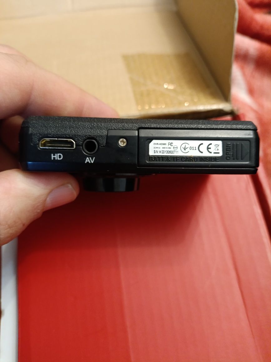 Відеореєстратор Genius-HD565