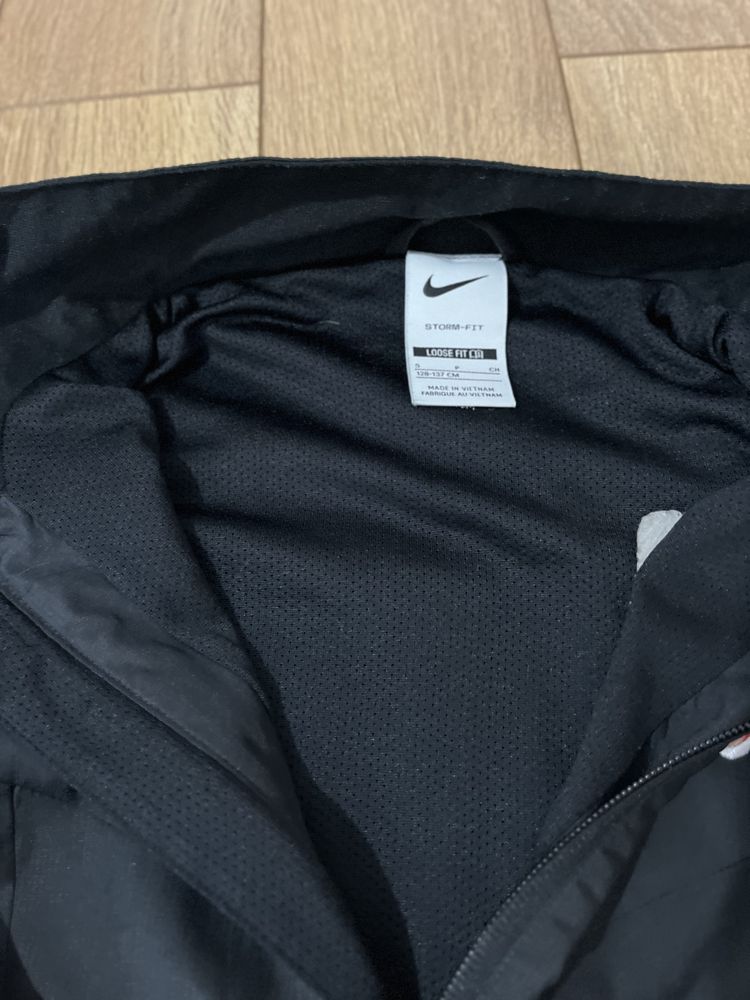 Куртка вітровка Nike дощовик для хлопчика 128-134см