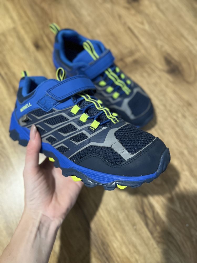 Кросівки туристичні Merrell
