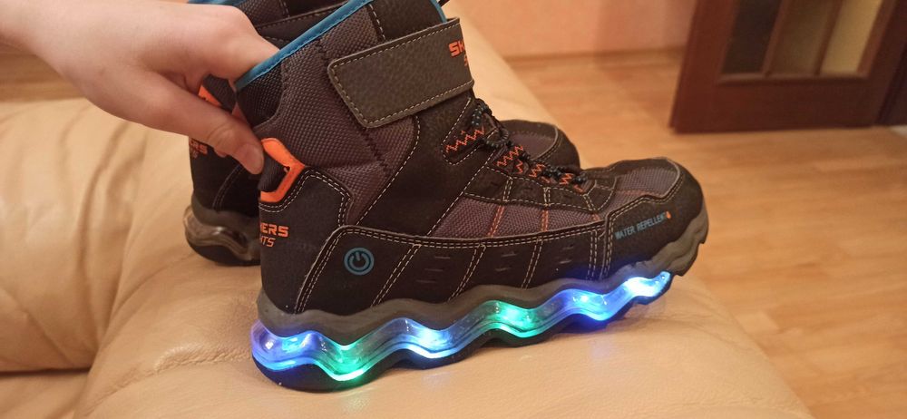 Ботинки подростковые Скейчерс оригинал р. 36