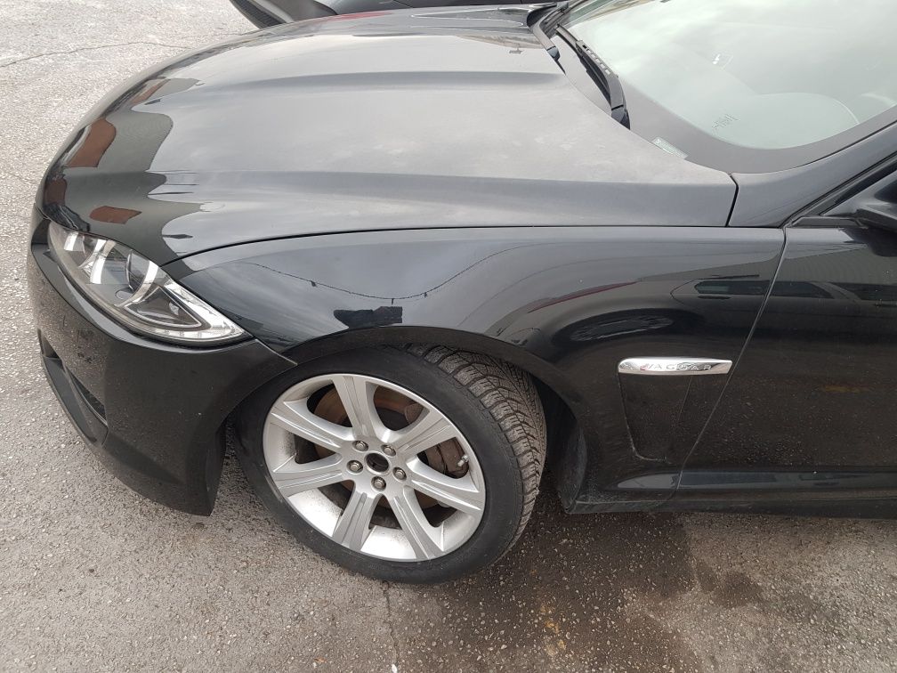 Jaguar xf 3.0 D ,de cilindrada 275 cv