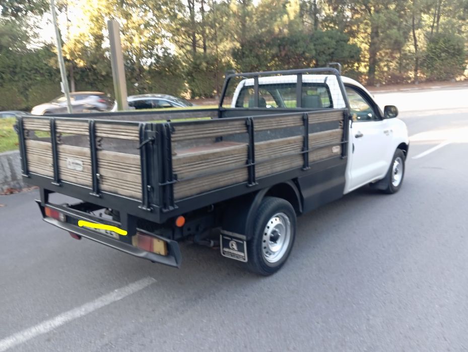 Toyota Hilux 2.5 d4d 3 lugares ano 2006