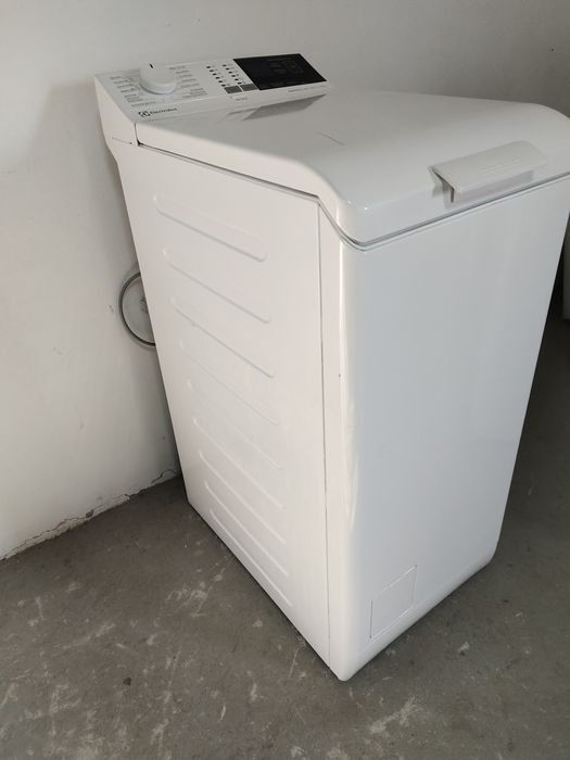 Пральна машина Elektrolux з Європи.6 kg Стан нової.