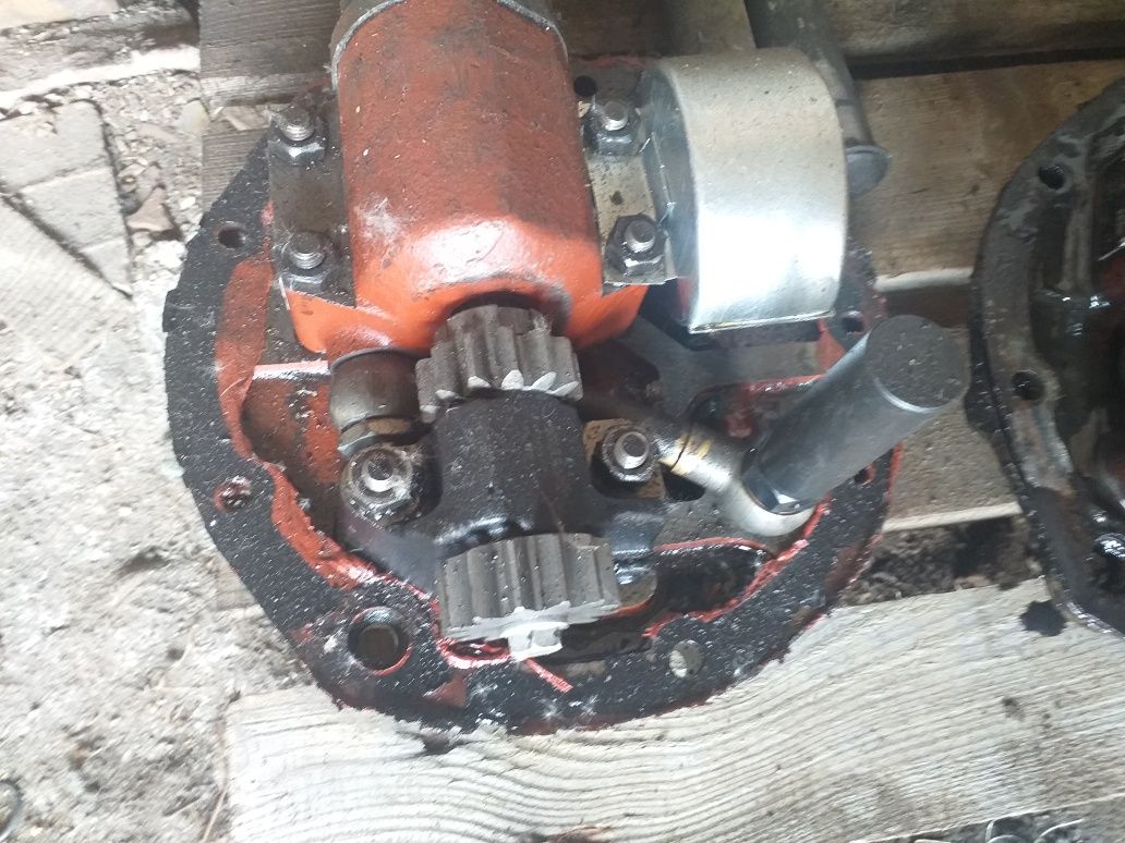 pompa podnośnika Ursus C 360 C 355