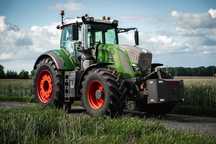 FENDT 828 vario profi plus