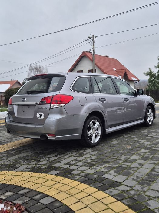 Subaru Legacy 2.0i benzyna automat cvt,  lekko uszkodzony