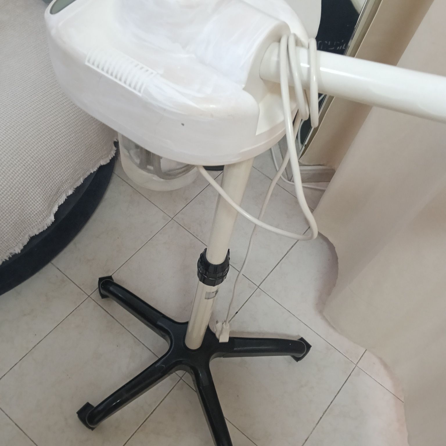 Vapor de ozônio para limpezas de pele