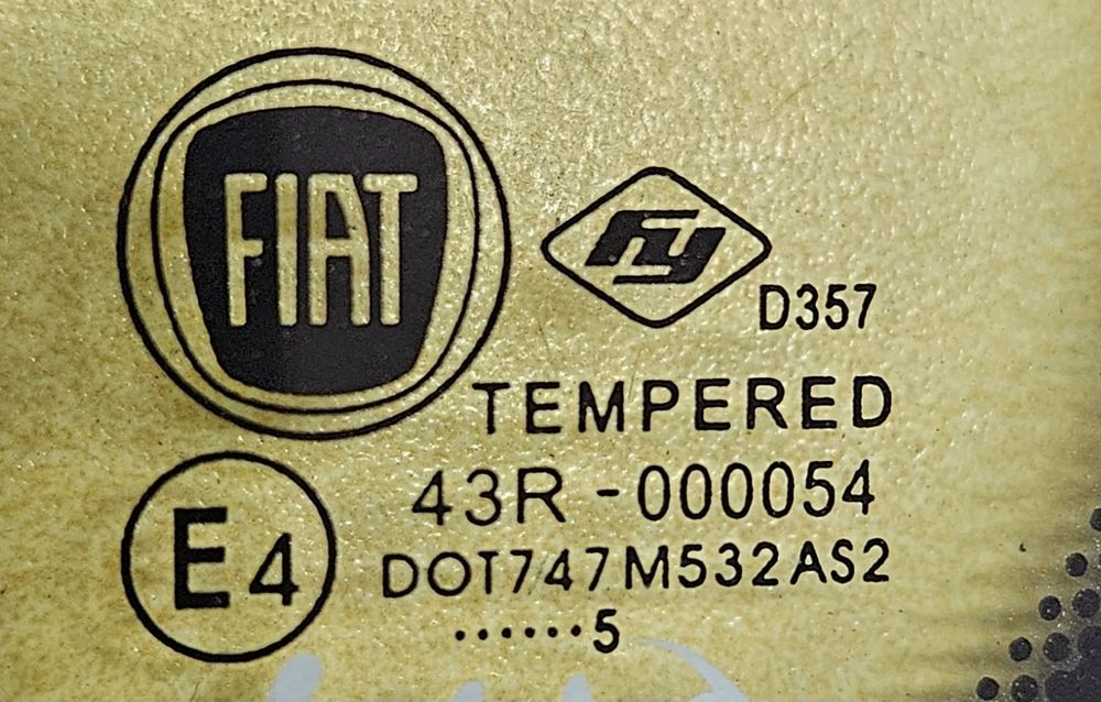 Fiat Panda III 3 tylna szyba karoseryjna szybka prawa