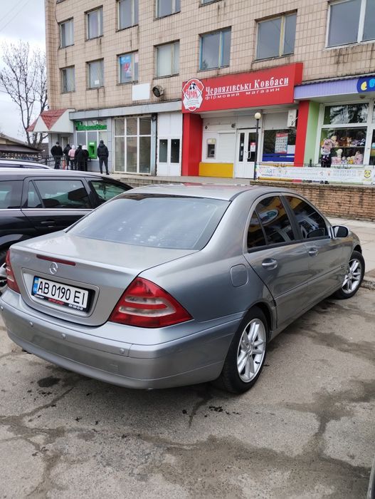 Продам мерседес с 180