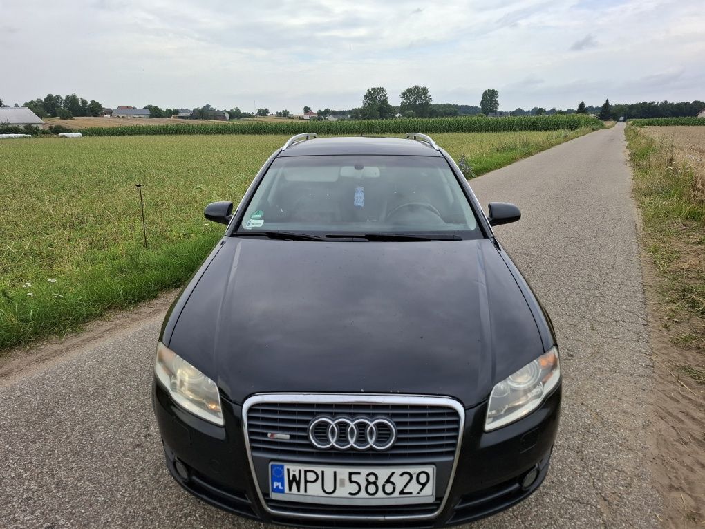 Samochód audi a4b7