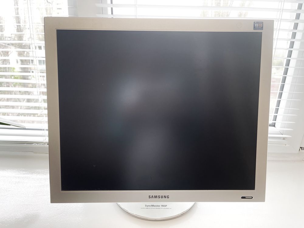 Монитор (Samsung SyncMaster 193P)