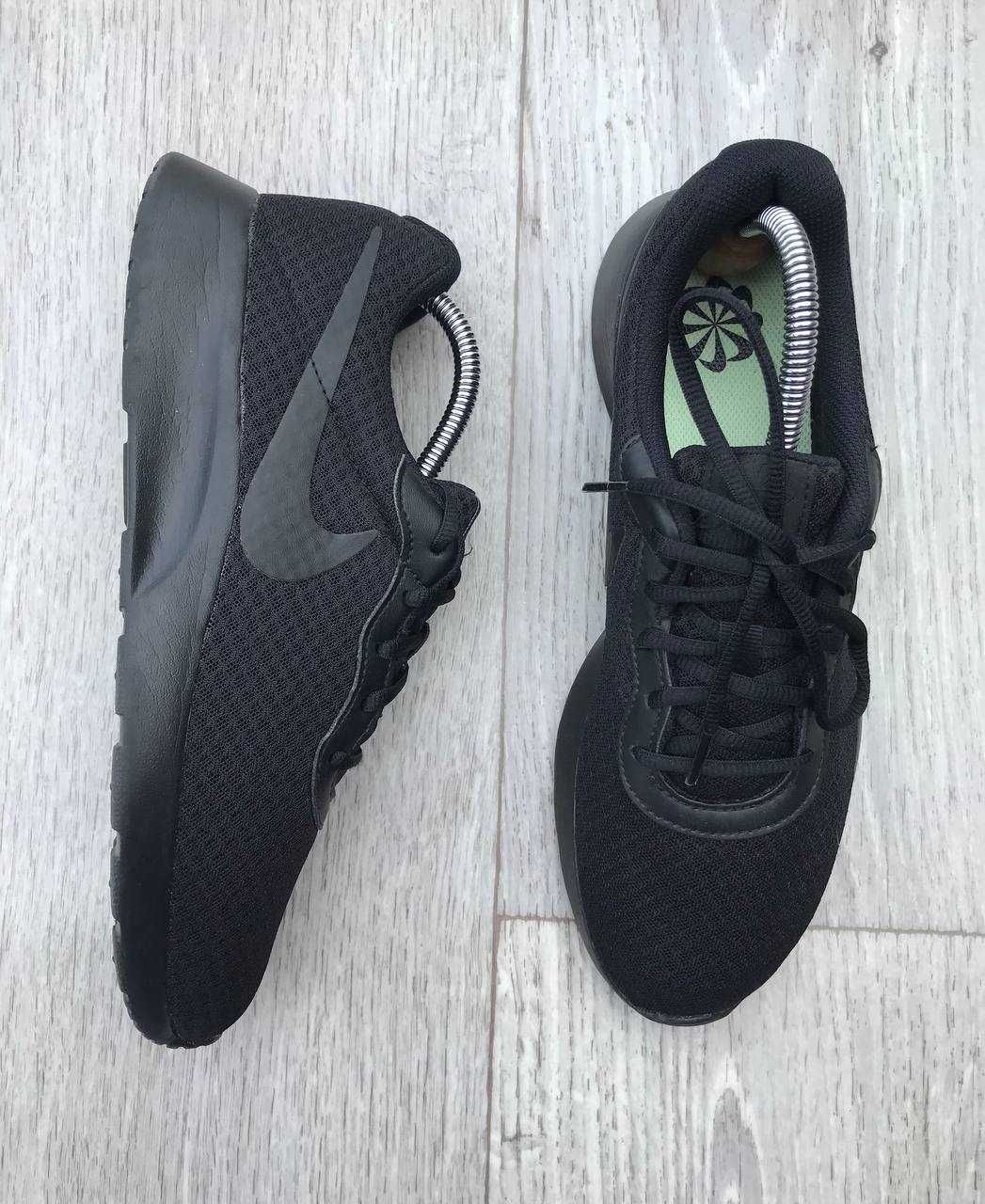 Кросівки Nike Tanjun DJ6258-001 новенькі