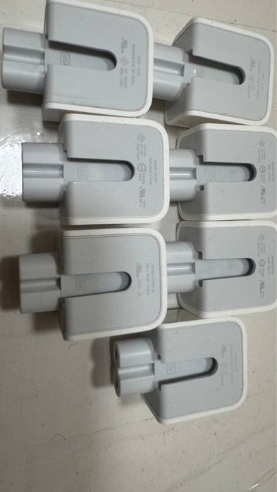 Apple A1555. Адаптер живлення для зарядного пристрою USA