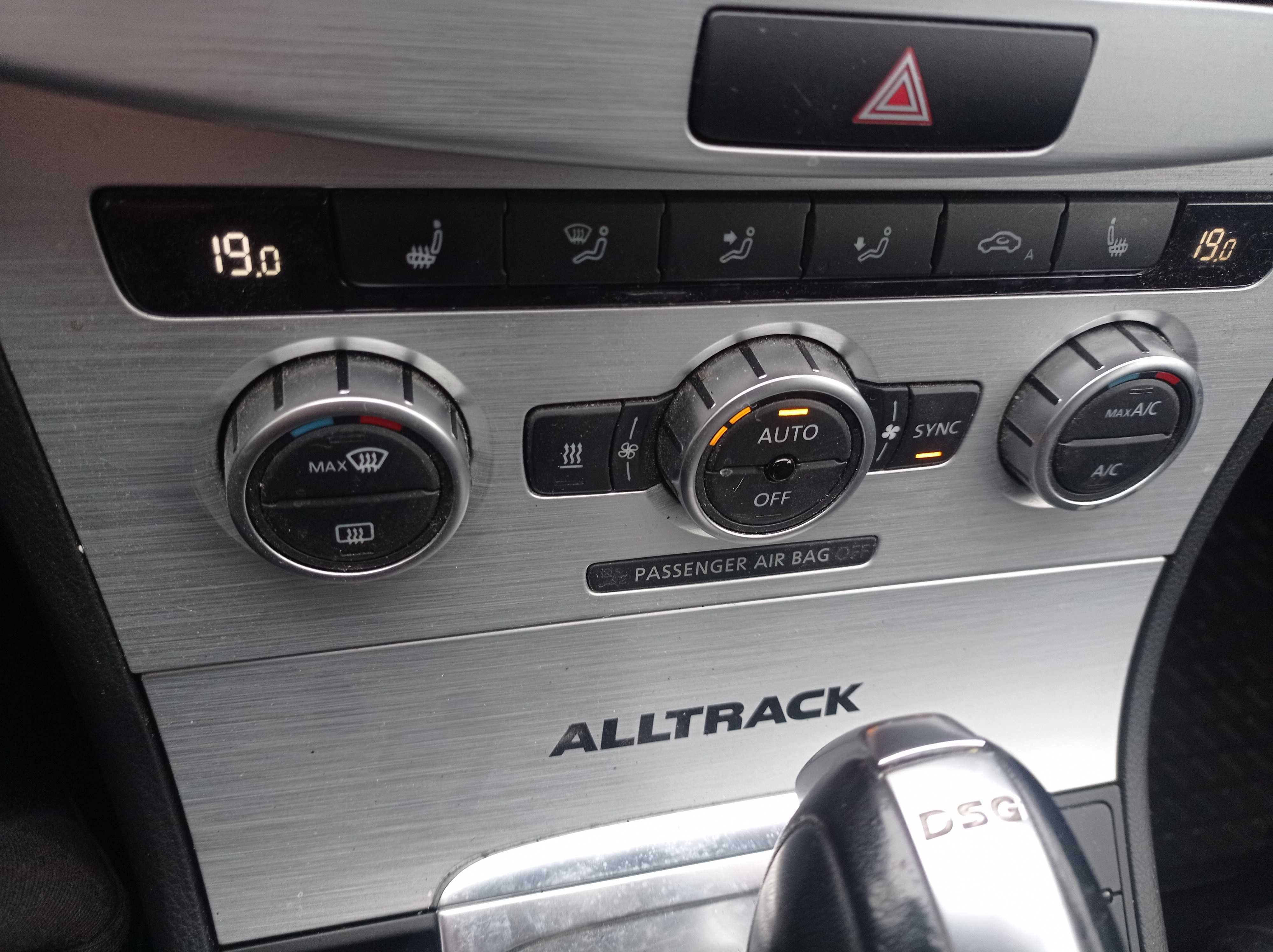 VW Passat B7 Alltrack 2012 2.0 TDI Автомат