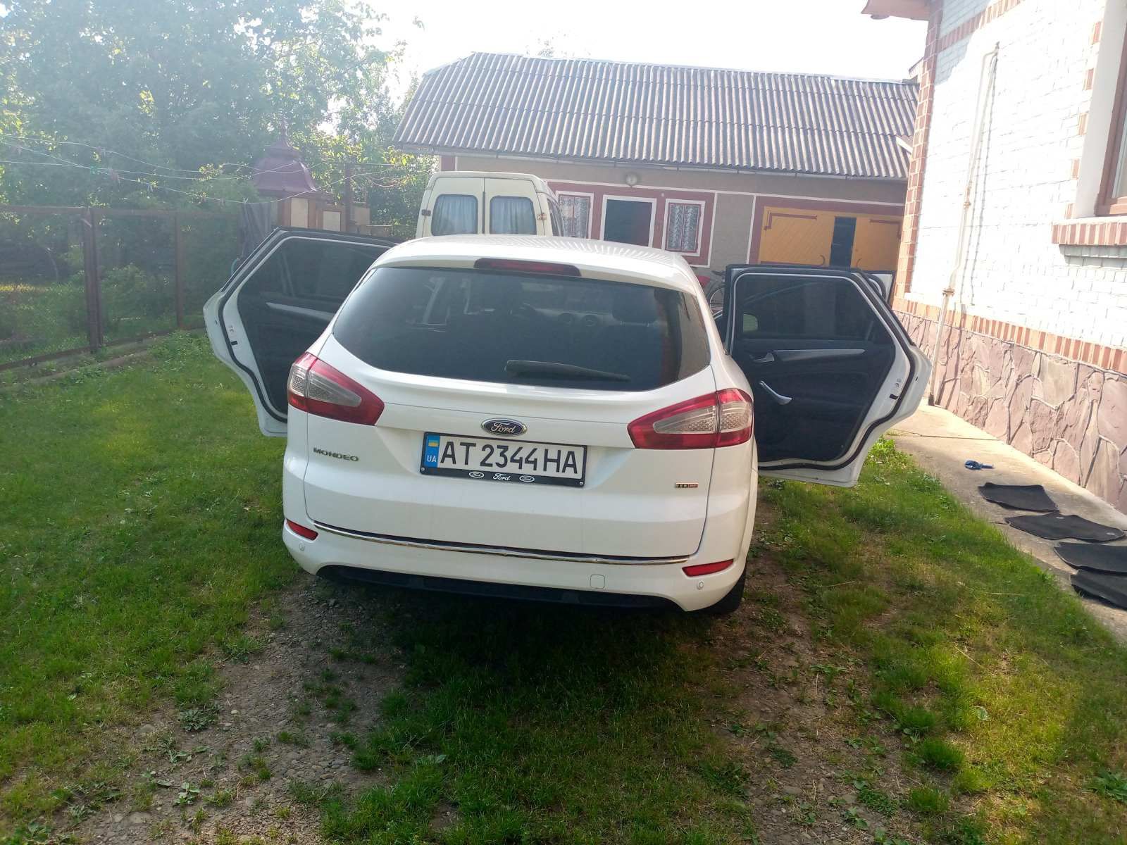 Ford Mondeo 2.0  tdci 2013. рік