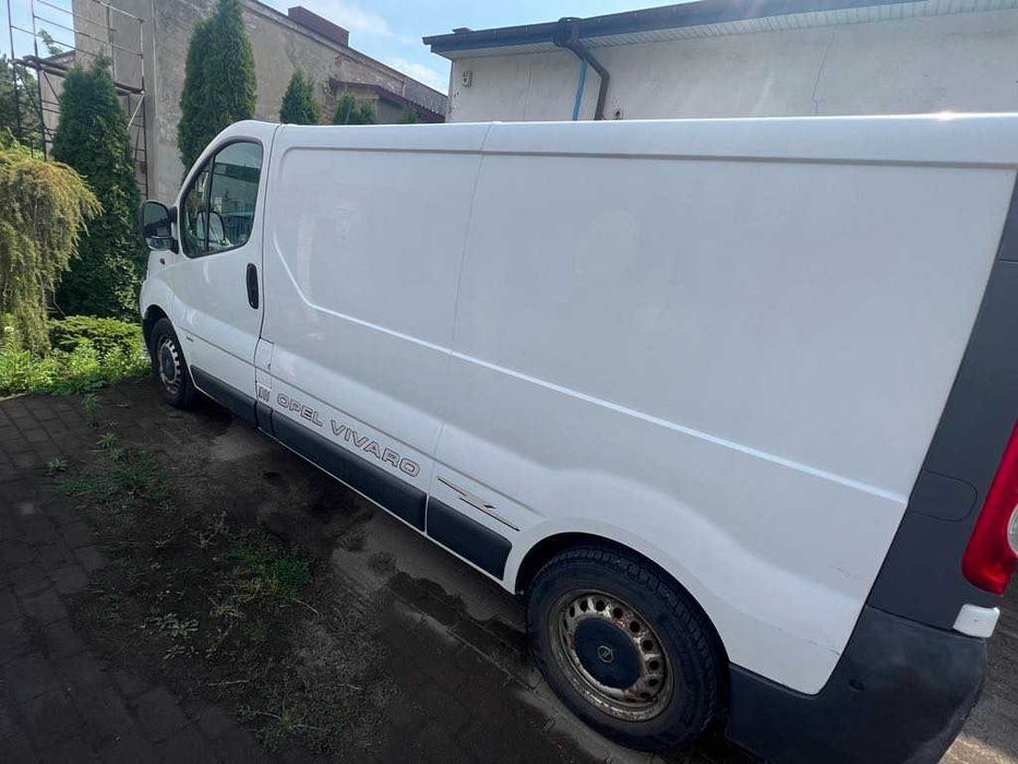 Opel Vivaro 2008r blaszak