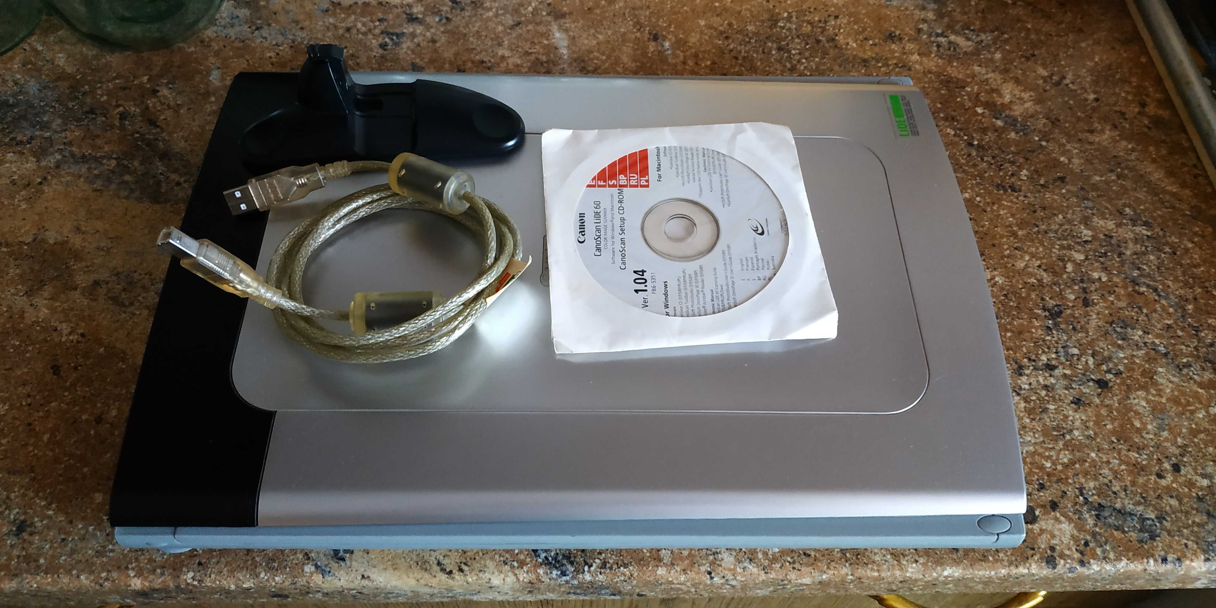 Сканер Canon lide 60