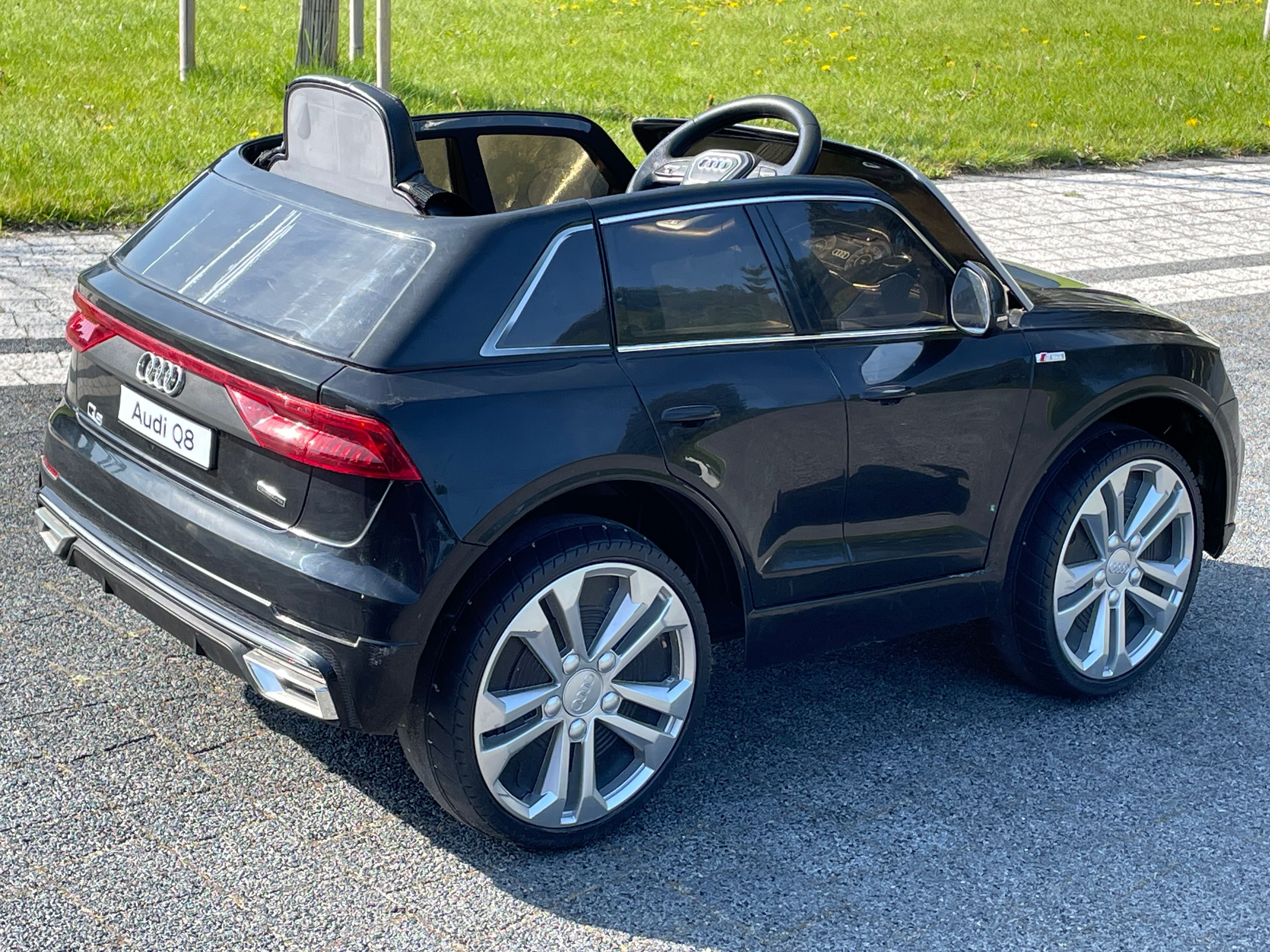 Autko elektryczne Audi Q8 dla dzieci