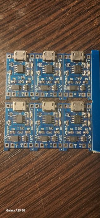 Плата зарядки,модуль зарядки літієвих акумуляторів 18650 4.2В 1А