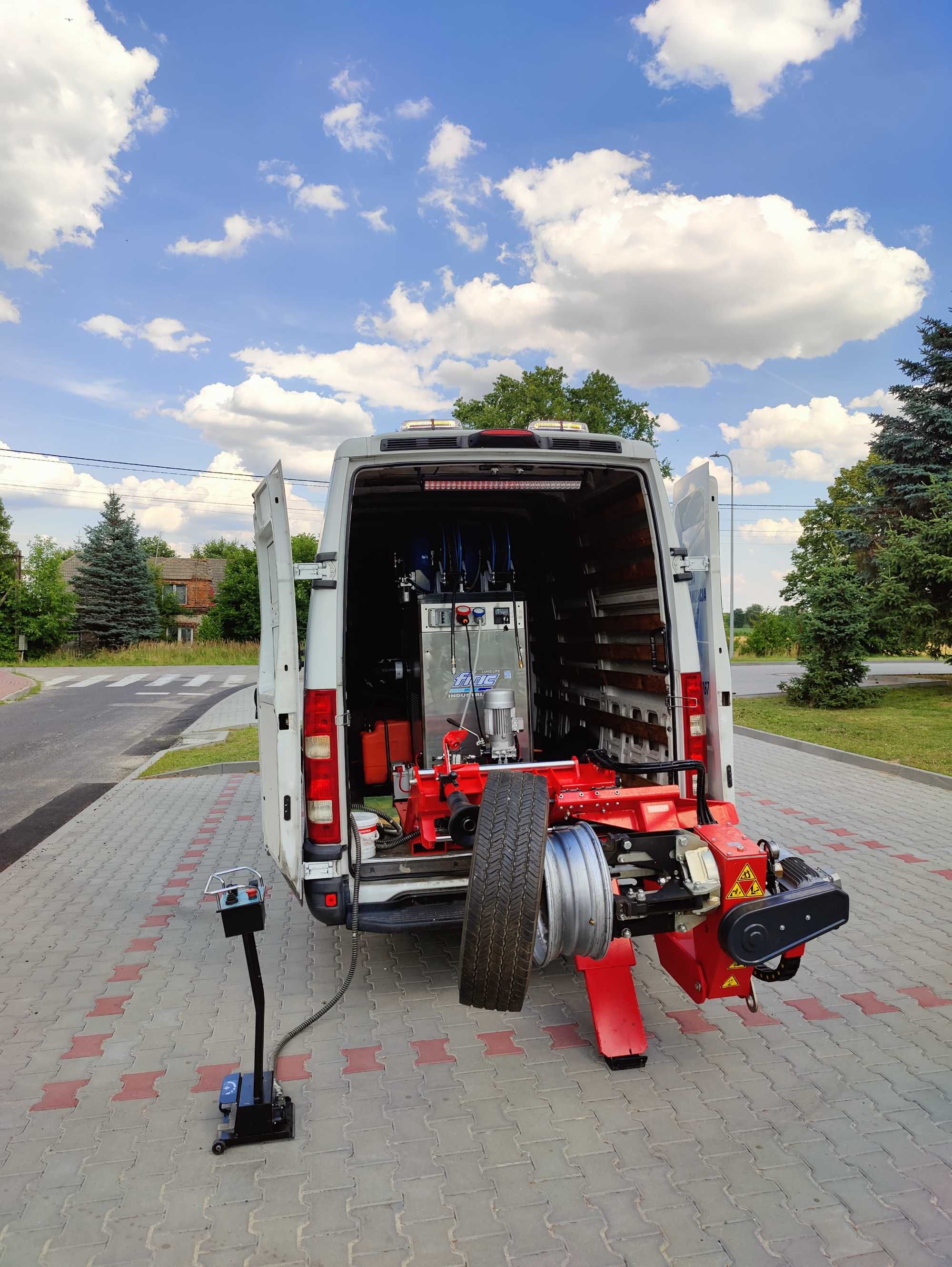 Mobilny serwis Opon. Ciężarowe rolnicze budowlane Wulkanizacja mobilna