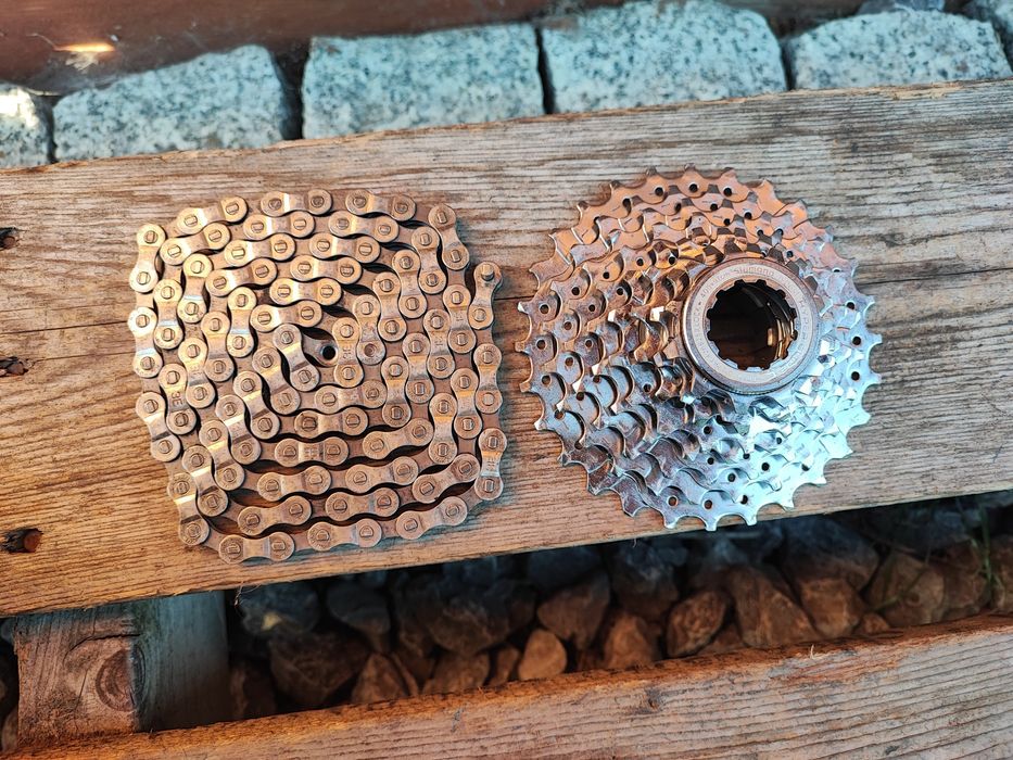 Kaseta rowerowa Shimano Deore XT M737 8 rzędów + HG Retro MTB