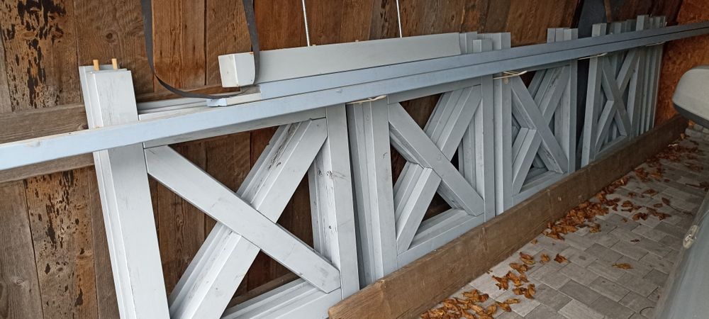 Piękna drewniana barierka balustrada tarasowa