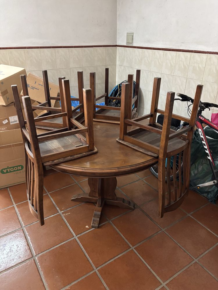 Mesa de sala redonda