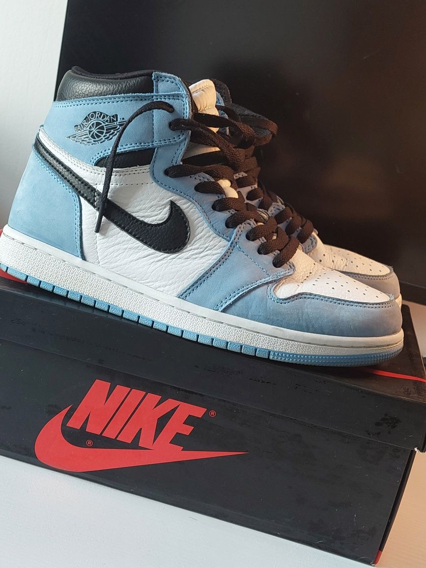 Air Jordan 1 Retro high University blue