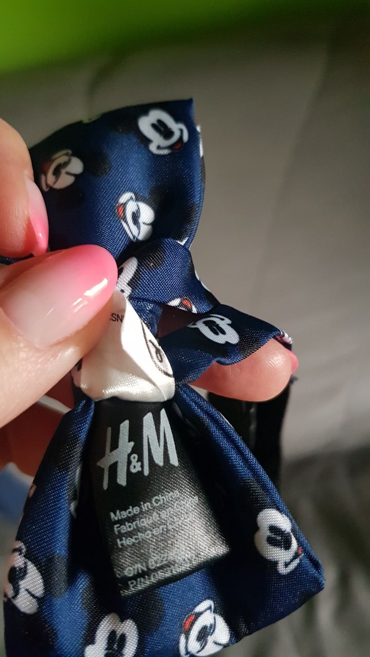 Muszka Mickey Mouse H&m, kamizelka Tchibo rozm.128