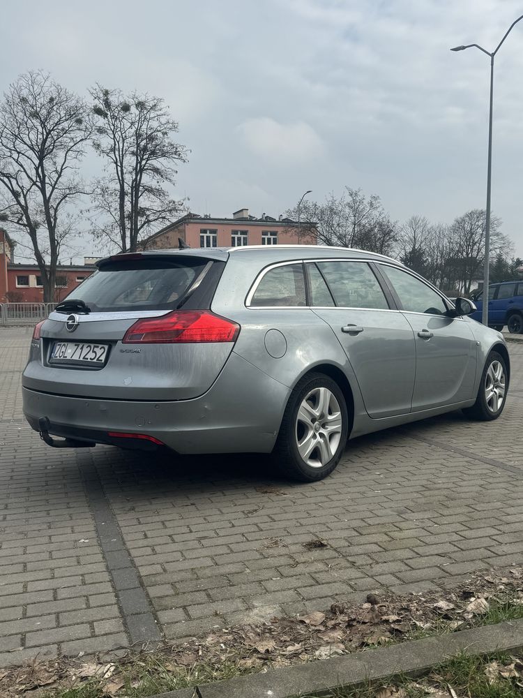 Opel insignia duza navi