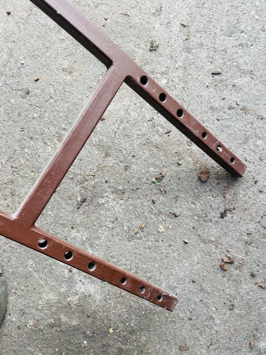 Stojak, wieszak , uchwyt na silnik zaburtowy