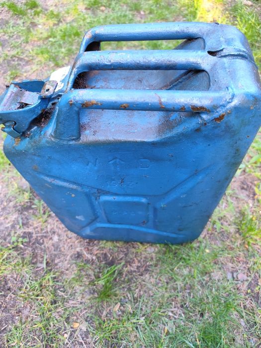 Kanistry z demobilu 20 l rok 1943,1944,1945