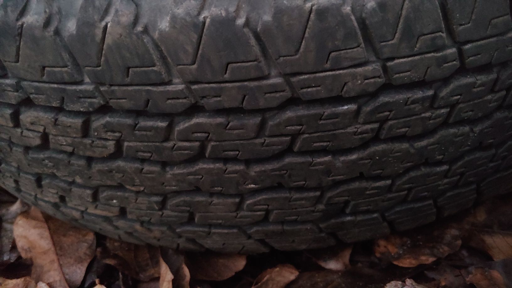 Всесезонная резина Bridgestone Dueler 245/70 R16, протектор 7 мм