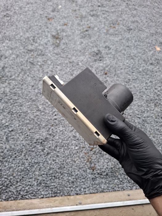 Pompka zamka Centralnego Audi A3 8L