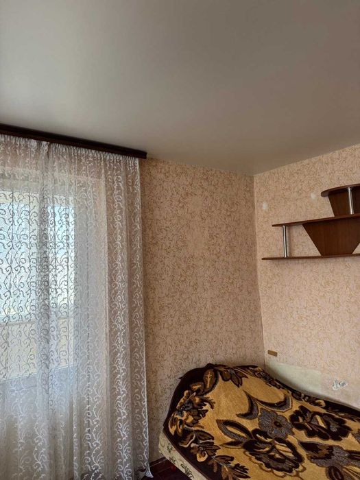 Продам 1 к квартиру на ж\м Левобережный -3     Караван