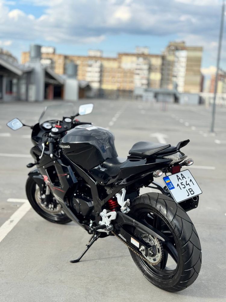 Hyosung GT 250R 2011. 16 тыс родной пробег. Идеальный. Инжекторный.