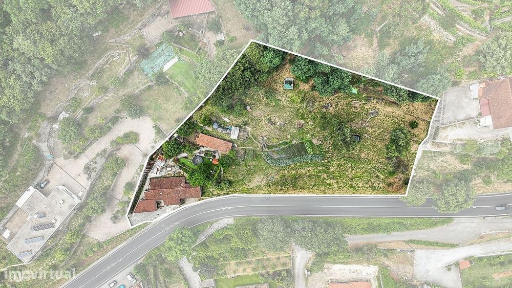 Moradia T3 com 3600 m2 de terreno em Morreira Braga