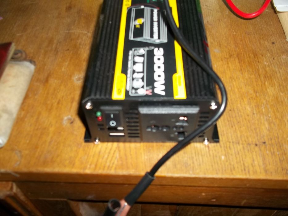 Инвертор новый 12 на 220 / 110 (3000 w