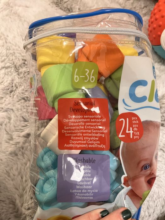 Pileczka sensoryczne Clementoni Touch & Play plus dodatkowe 24 klocki