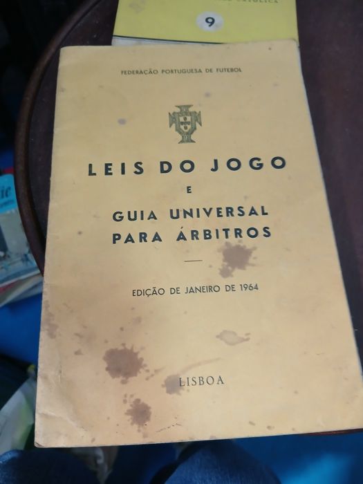 FPF - Leis do Jogo e Guia Universal Para Arbitros (1964)