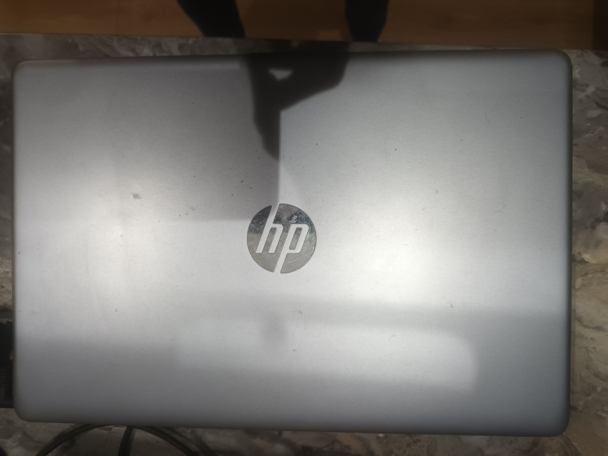 Sprzedam laptopa w idealnym stanie