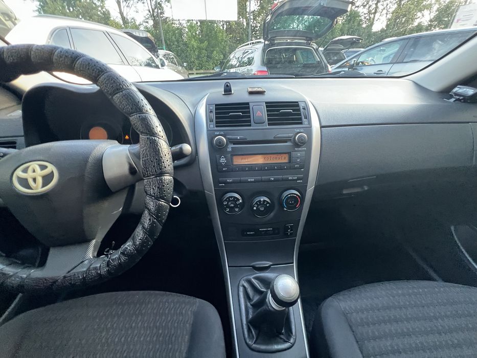 Тойота корола ціла у рідній фарбі машина варта вашої уваги