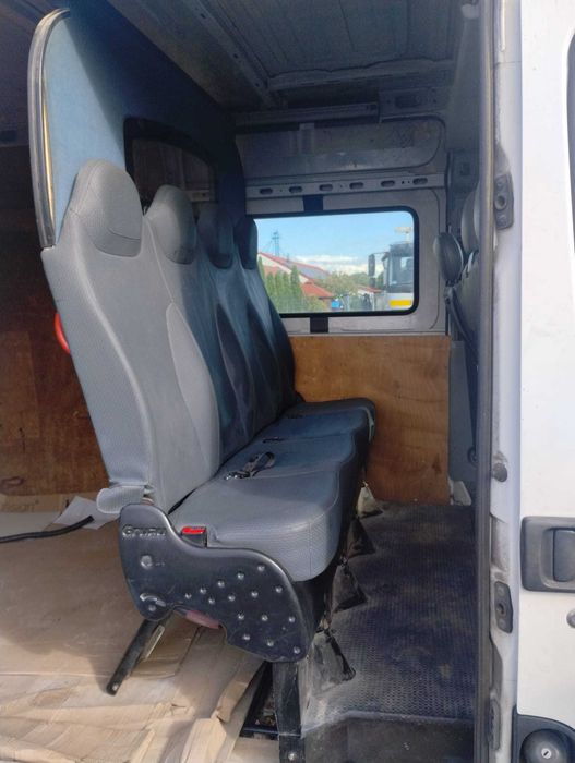 zabudowa ławka składana  fotele ściana grodziowa Renault Master Movano